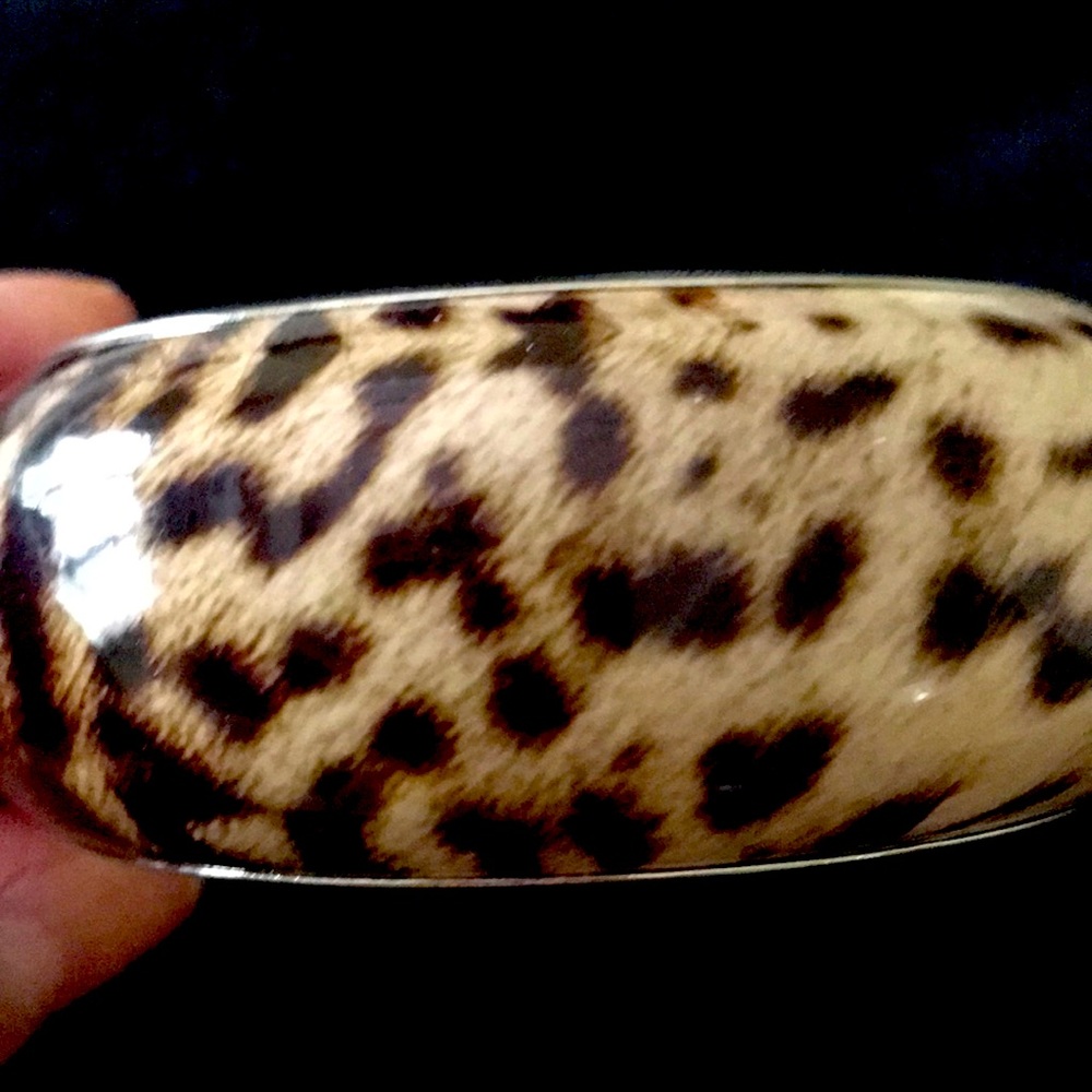 Animal print bangle bracelet